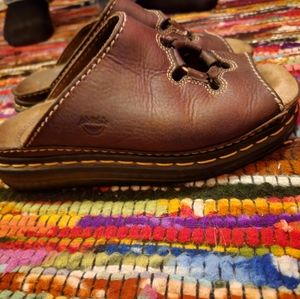 VINTAGE DOC MARTEN FLOWER CUTOUT SANDAL